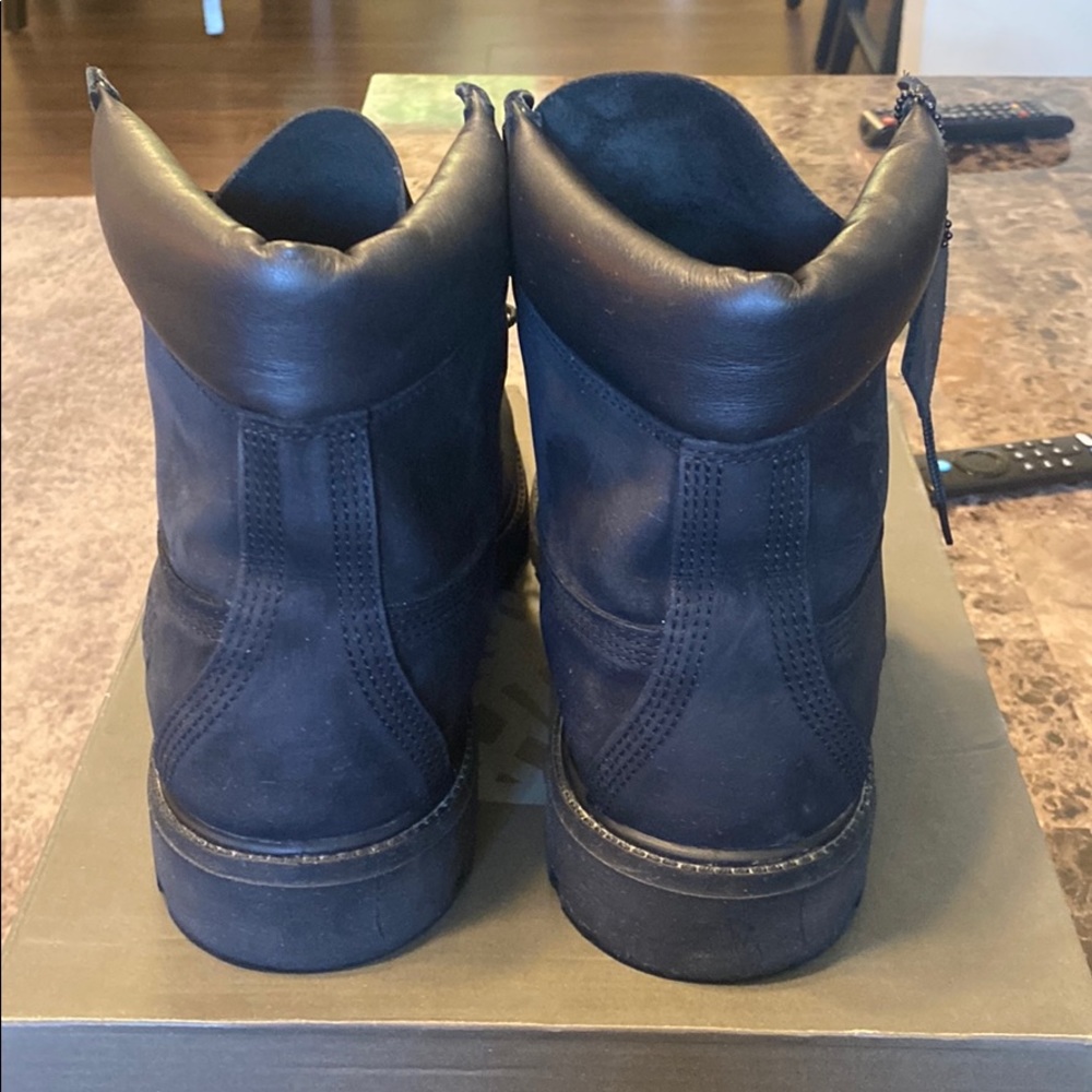 boots - Picture 3 of 4